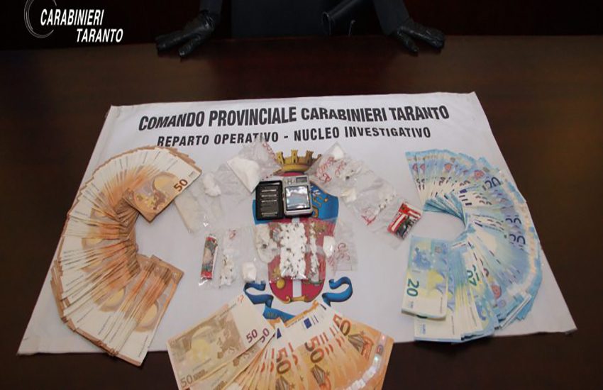 Taranto, spaccio ’drive-in’ di cocaina: in manette 30enne