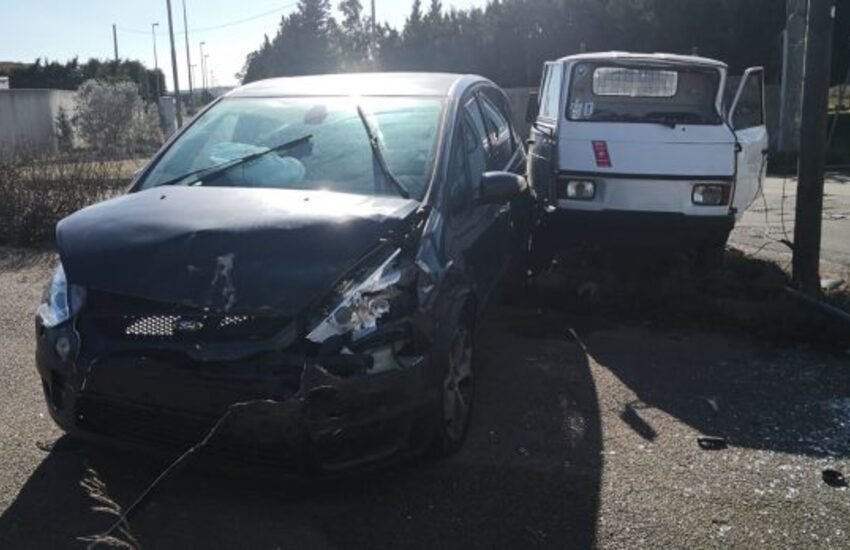Schianto tra auto e ape, 66enne in Ospedale in prognosi riservata