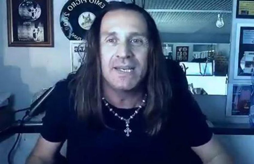 Cannabis, Povia: “Solo i tonti spingono per la legalizzazione”