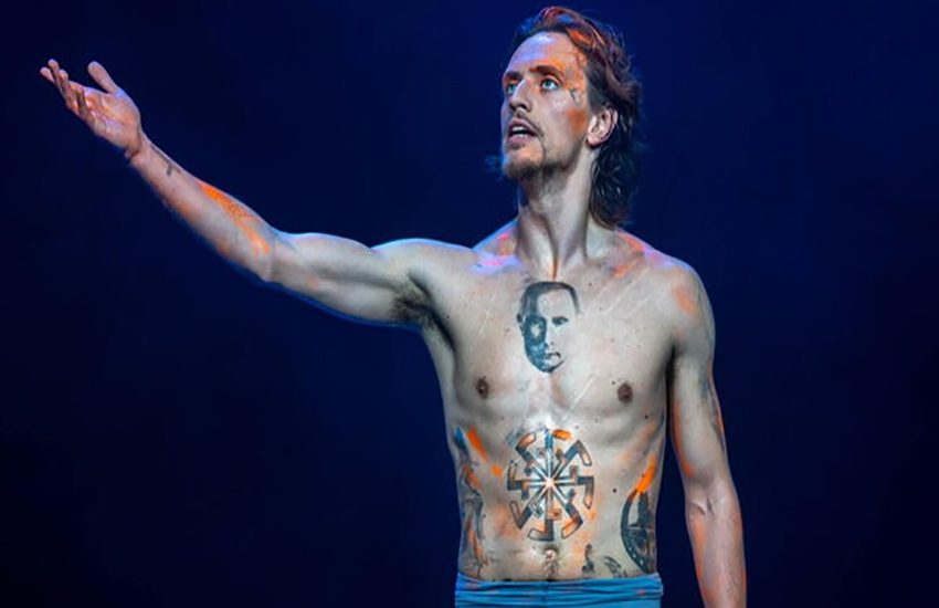 Polunin, il ballerino ucraino che danza con Putin tatuato sul cuore. Annullato spettacolo