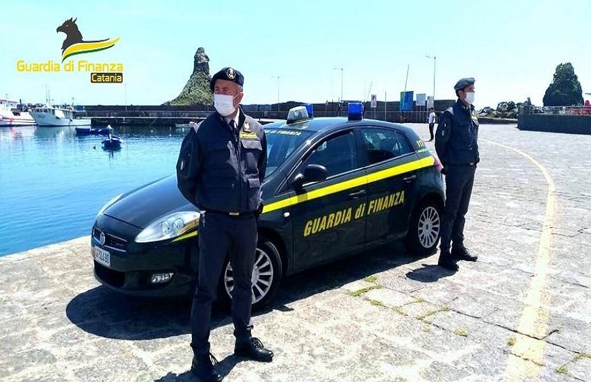 Bancarotta fraudolenta nella gestione di un bar-pasticceria di Acitrezza fallito nel 2018: Guardia di Finanza sequestra beni per 2 milioni di euro a due fratelli