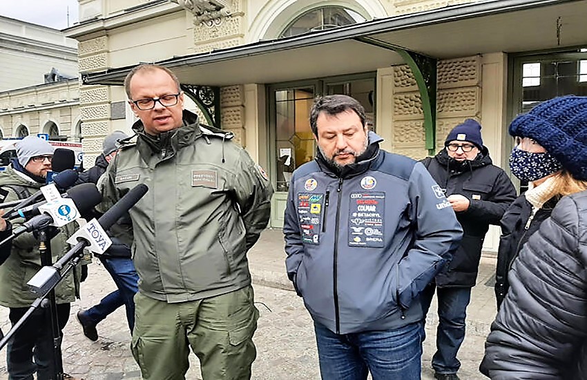 Salvini non si arrende: “Voglio tornare in Polonia”