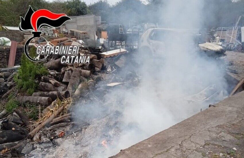 Valverde, sequestrata una discarica abusiva di rifiuti. Denunciato 59enne