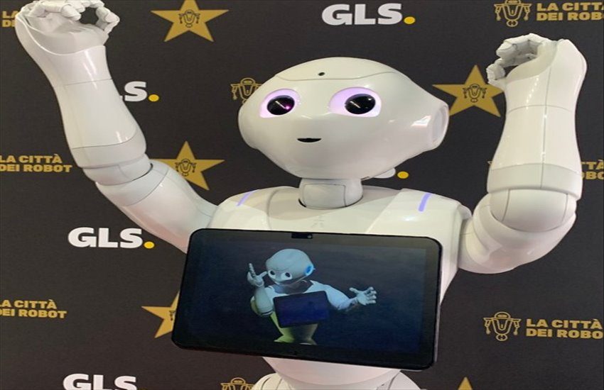 La “Città dei robot” arriva a Napoli: 50 modelli tra pet-robot, personal trainer e robot domestici