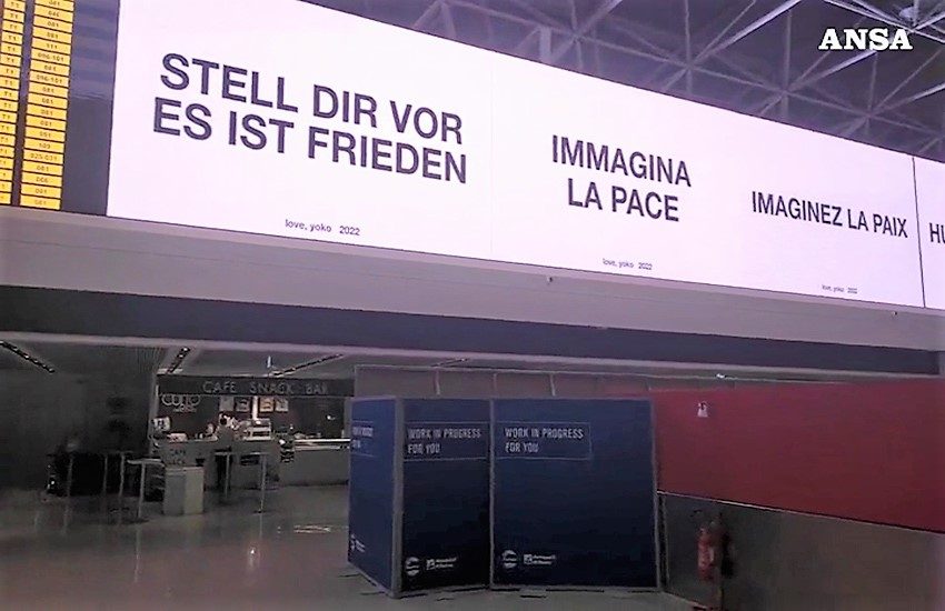 Ucraina, “Immagina la pace”: l’installazione di Yoko Ono a Roma (VIDEO)