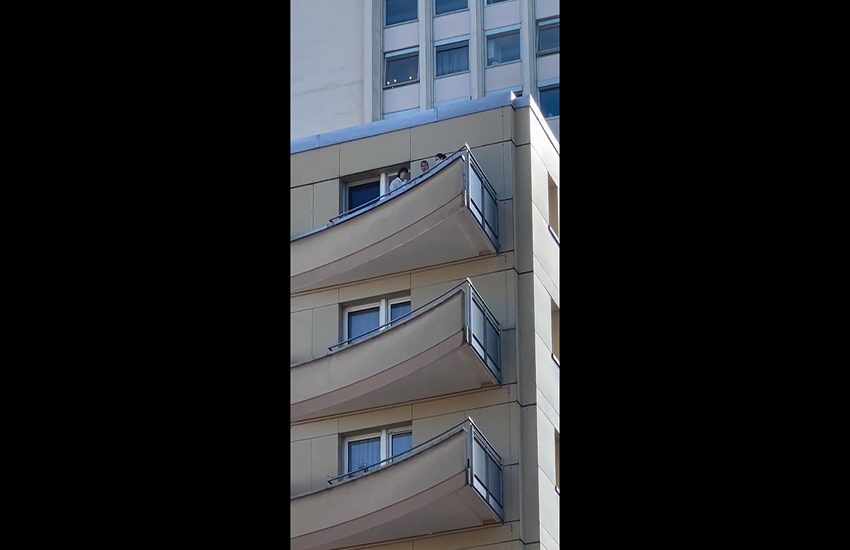 Sconvolgente tragedia dopo che la polizia si presenta: ecco cosa è successo (VIDEO)