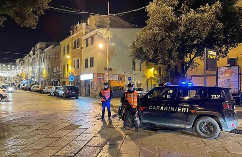 Sassari: si ferma al controllo e consegna ai carabinieri la patente con tracce di polvere bianca