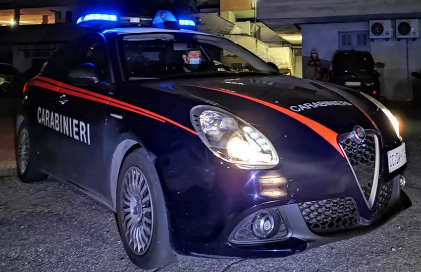 Duplice omicidio in Calabria, rinvenuti due corpi dentro una vettura