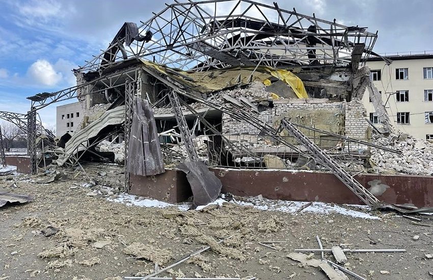 Ucraina, distrutto l’ospedale di Izymun: il video