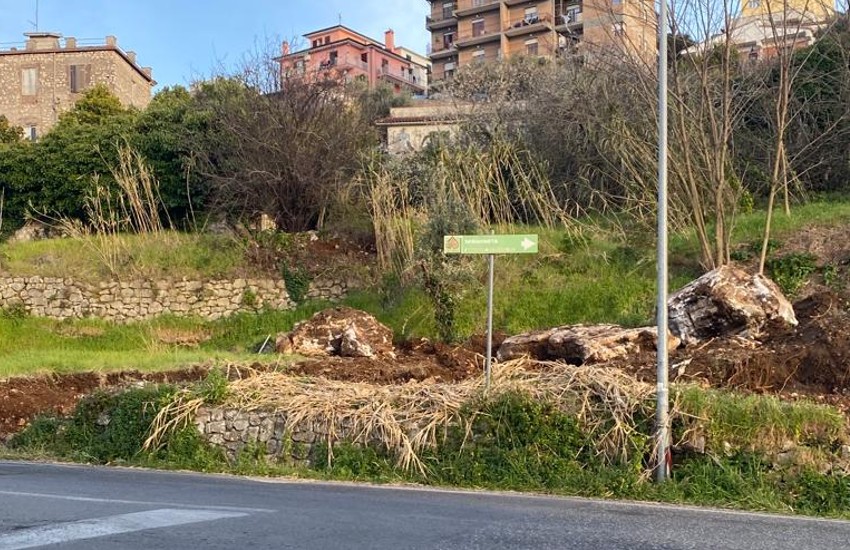 La Sovrintendenza ai beni Archeologici blocca i lavori su via Ninfina, a Sezze