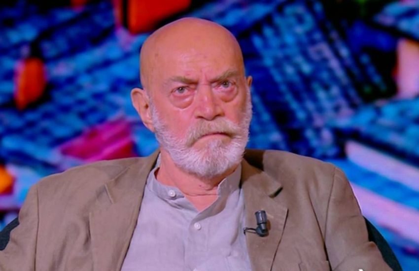 “Non credere a nessuno, diffidare, ragionare”, il post di Toni Capuozzo contro la propaganda di guerra