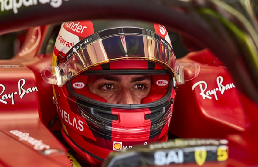 Carlos Sainz e Ferrari insieme fino al 2024