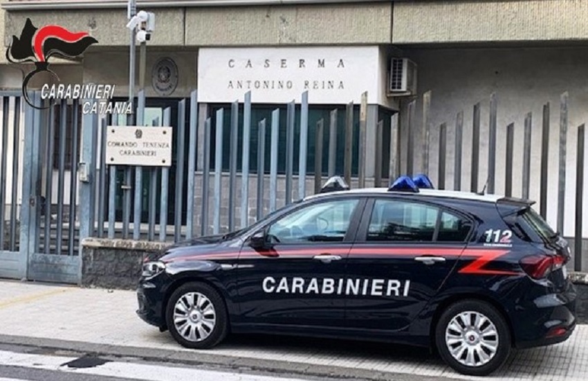 Mascalucia, rubano auto, ma rimangono senza benzina e vengono beccati dai Carabinieri: ai domiciliari due uomini