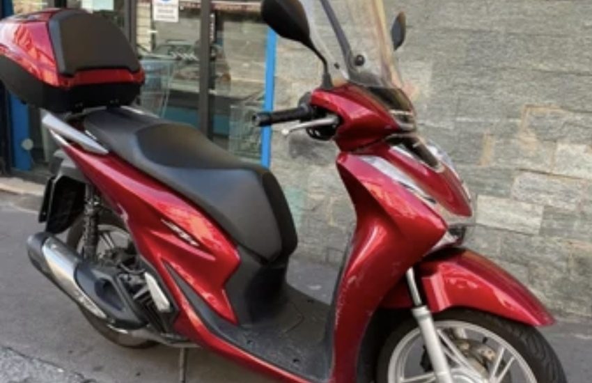 Tentano di rubare uno scooter in Corso Italia. Denunciati due minori