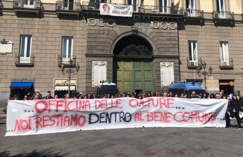 Presidio del Coordinamento Territoriale Scampia a Palazzo San Giacomo: “Vigileremo che le istituzioni tengano fede alla parola data”