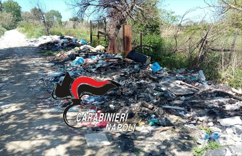 Inquinamento ambientale, ancora irregolarità a Giugliano: rifiuti illegali stoccati da un’officina meccanica