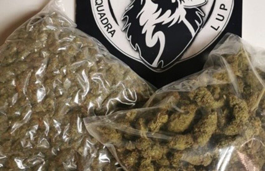 Catania, beccato in casa con 1,6 kg di marijuana nello zaino. Arrestato 25enne