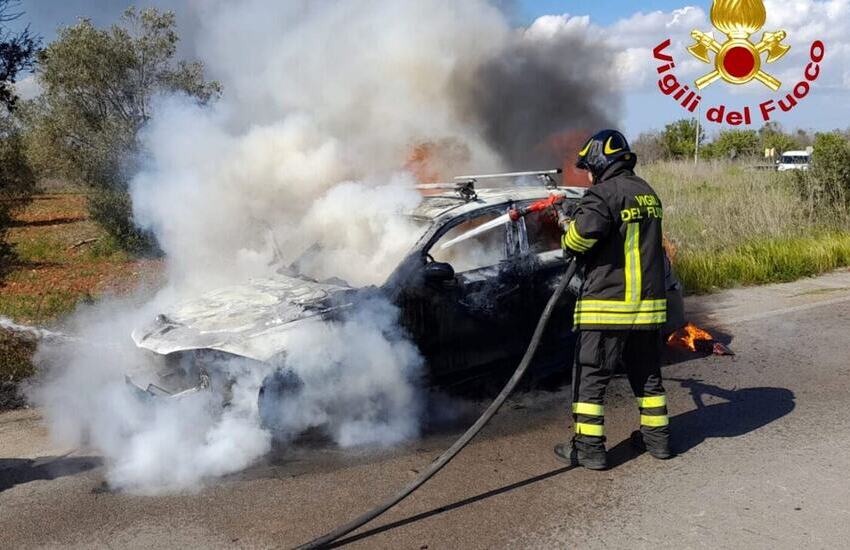 Incendia l’auto del rivale in amore: scoperto e denunciato in provincia di Latina