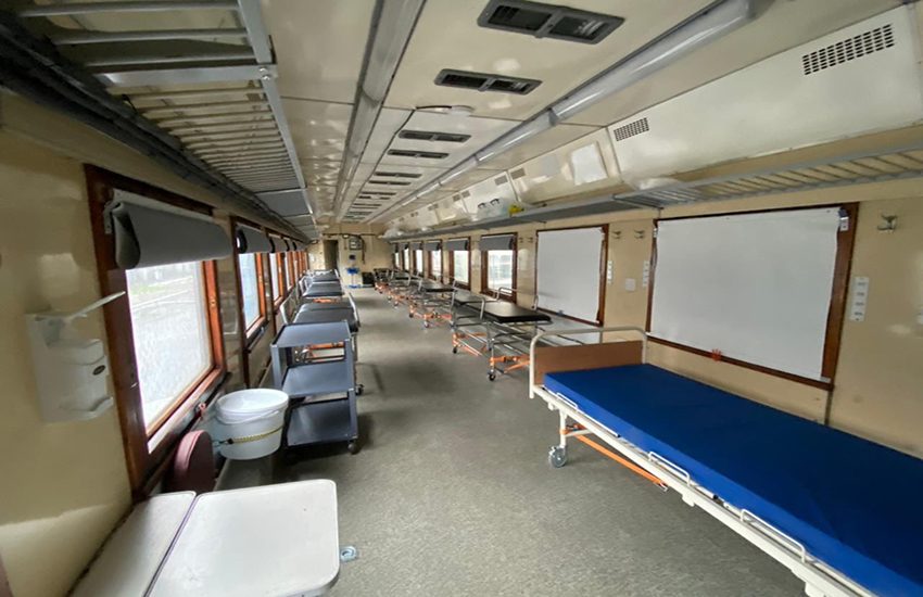 Ucraina: ecco l’ospedale viaggiante per salvare i civili (FOTO)