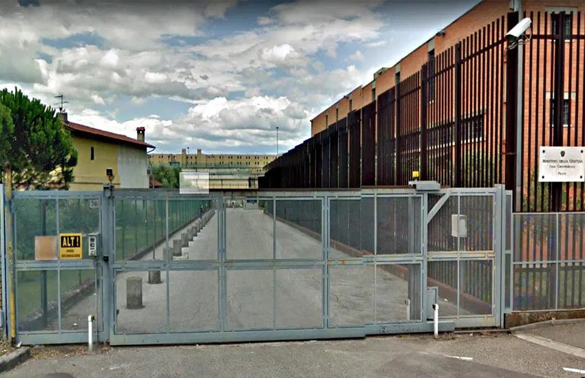 Prato: aspetta la fidanzata scarcerata dopo il furto ma è ricercato anche lui. Arrestato