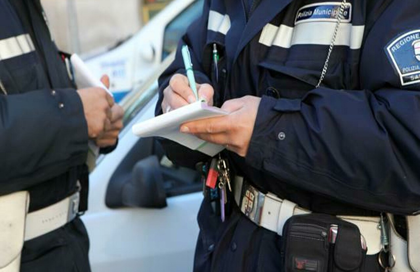 Genova: corriere bestemmia per una multa ricevuta, il vigile lo multa per altri 103 euro