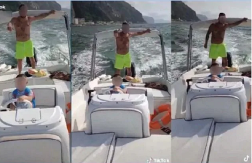 Napoli, bambino guida motoscafo e il padre gli urla “Vai piano!”, il video diventa virale