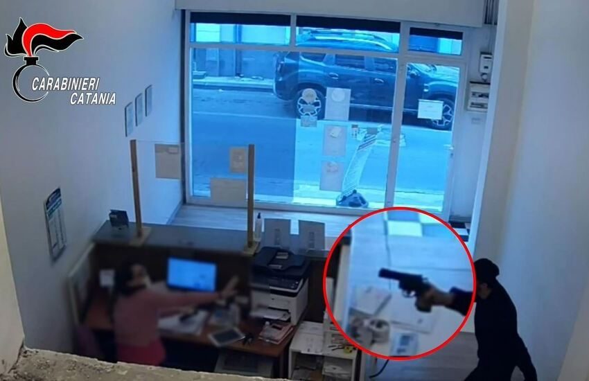Rapina a mano armata a San Giovanni la Punta [Video]
