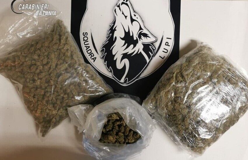 San Cristoforo, arrestato pusher 21enne con un chilogrammo di “amnesia” in casa