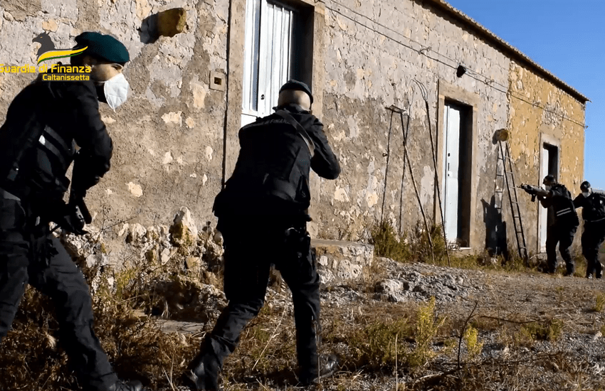 [VIDEO] Caltagirone, mafia ed estorsioni; 12 arresti tra Catania, Enna e Messina