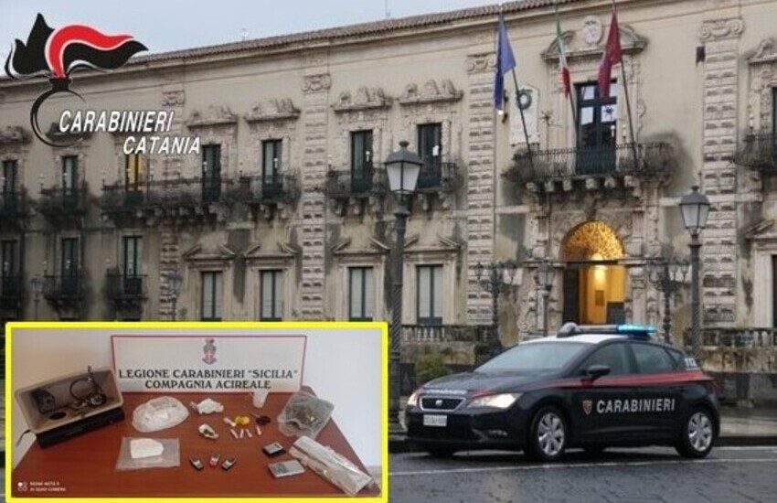 Aci Catena, oltre 500 grammi di droga in casa: arrestato pusher 42enne