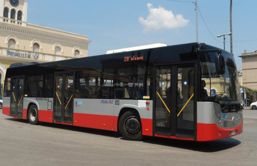 Stupravano disabile sui bus di linea: a giudizio 8 autisti