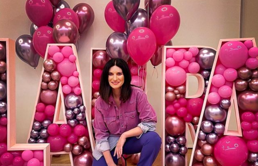 Laura Pausini positiva al covid: le stories di Instagram