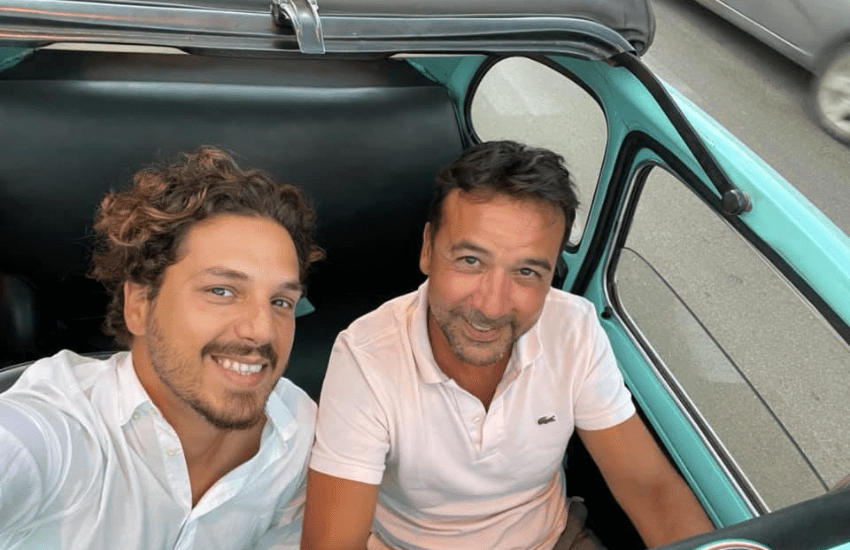 Il cantante e l’ex consigliere comunale: la coppia smascherata dalla polizia (VIDEO)