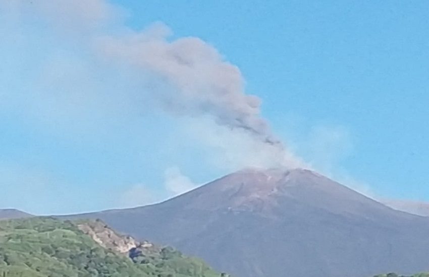 Etna, apertura bocca effusiva nel Cratere di Sud-Est: ancora emissioni di cenere in direzione sud-ovest