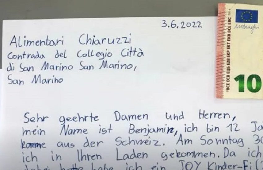 Ragazzo 12enne ruba ovetto Kinder in gita, ma manda 10 euro e si scusa con un commerciante di San Marino