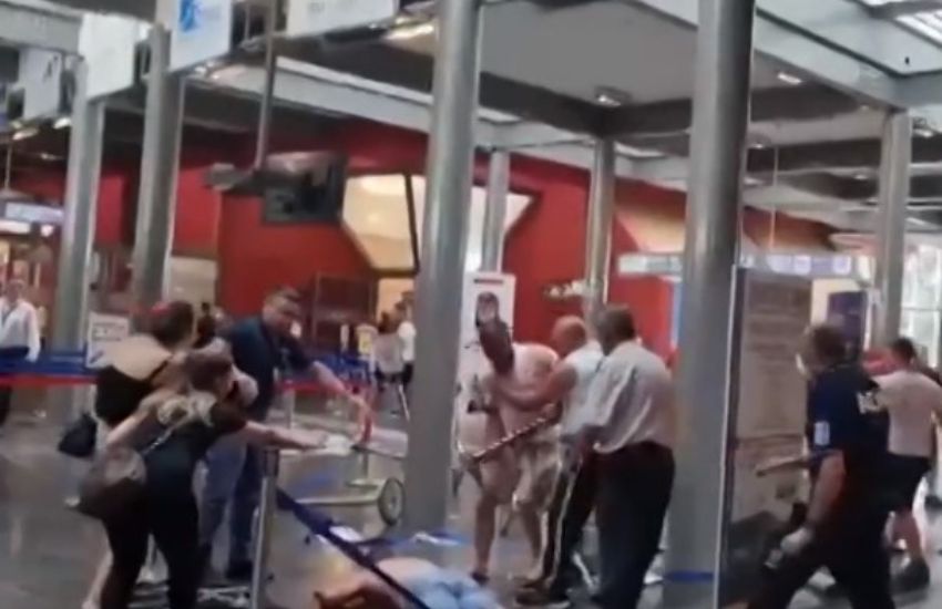Rissa furibonda all’aeroporto di Perugia: scoppia il finimondo tra due gruppi di viaggiatori | VIDEO