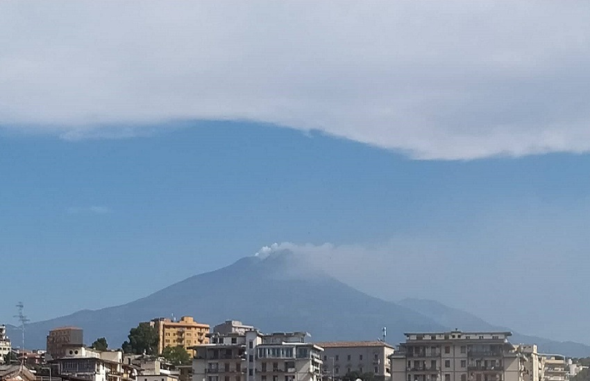 Etna, fratture nella parte nord della Valle del Bove: attività effusiva ancora in corso