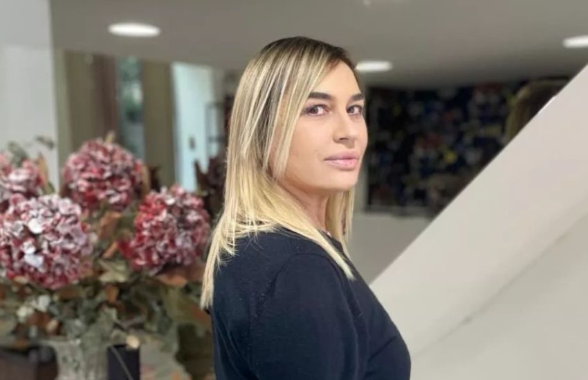 Isola dei Famosi, Lory Del Santo, la gaffe sui social e la spiegazione