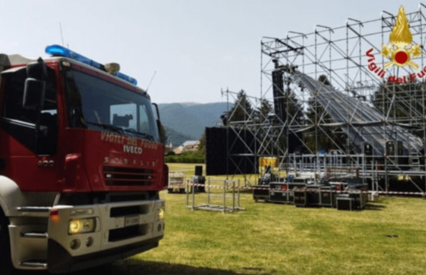 Elisa, crolla il palco per il concerto e ci si dimentica degli operai feriti