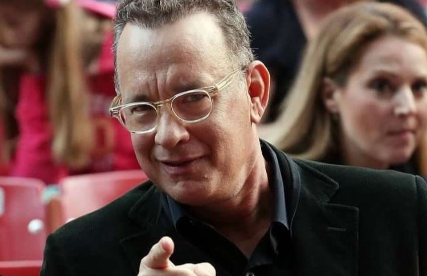 Tom Hanks molto deperito spaventa i fan: cos’è quello strano tremore? – VIDEO