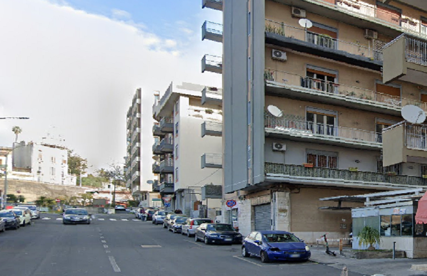 Catania, tragedia in via Caronda: 15enne cade dal sesto piano e muore