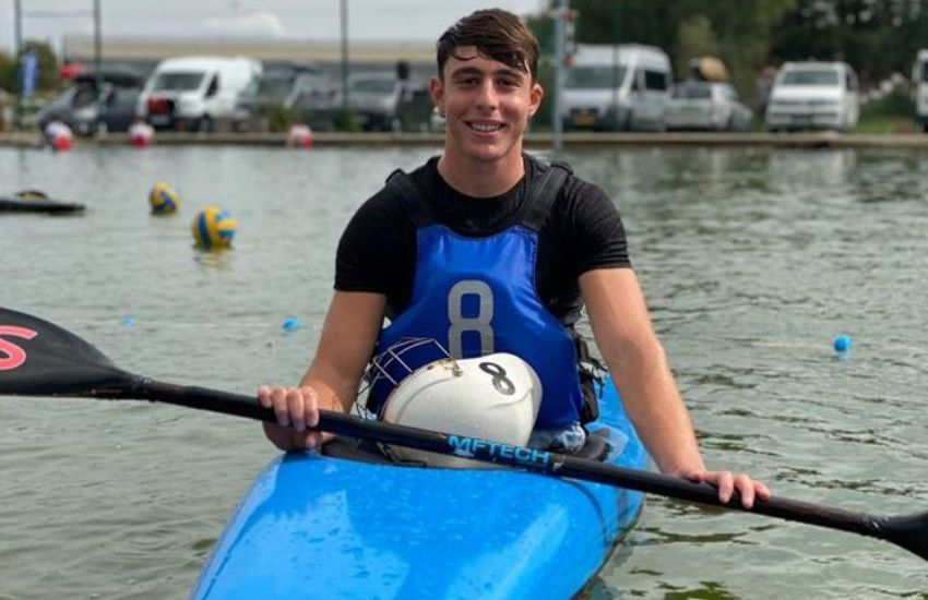 Tragico incidente a Napoli, muore 19enne campione europeo di canoa