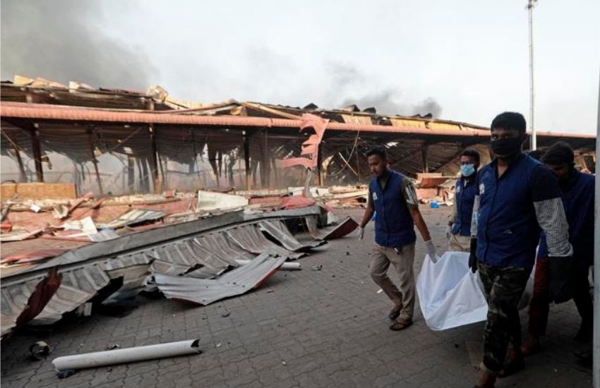 Esplode un deposito container, almeno 16 vittime in Bangladesh