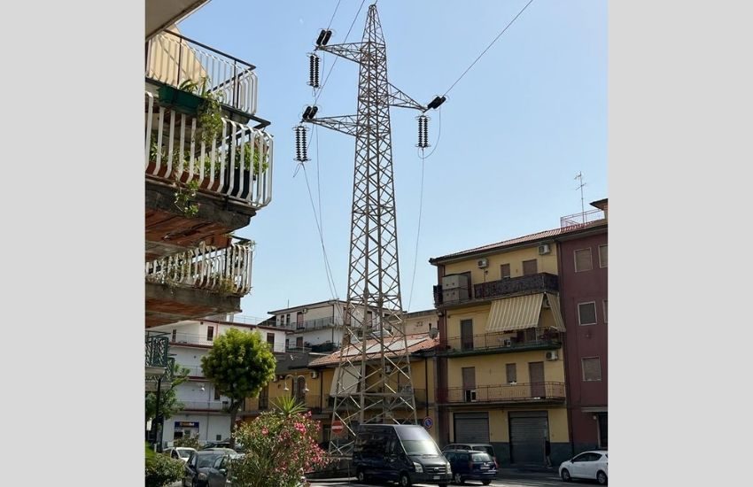 Misterbianco, saranno eliminati i tralicci dell’alta tensione nel quartiere Monte Palma