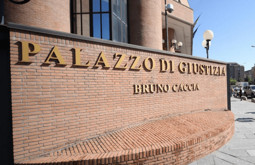 Torino: la stupra nel bagno, ma per la Corte d’Appello è stato un “invito a osare”