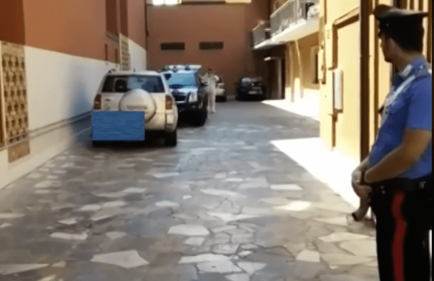 Marito ucciso a coltellate, la moglie confessa: “Mi picchiava e tradiva”