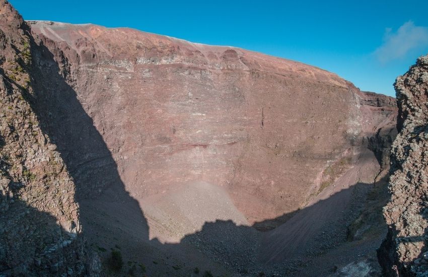 Un turista americano è caduto nel cratere del Vesuvio