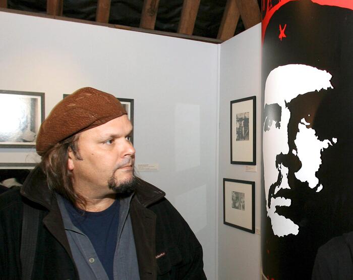 Che