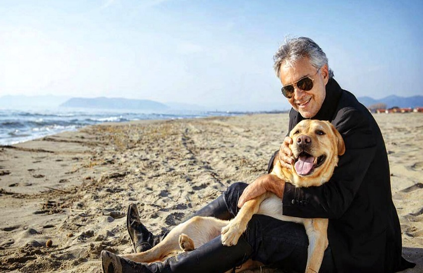 Morto il cane di Andrea Bocelli, l’annuncio su un post Instagram