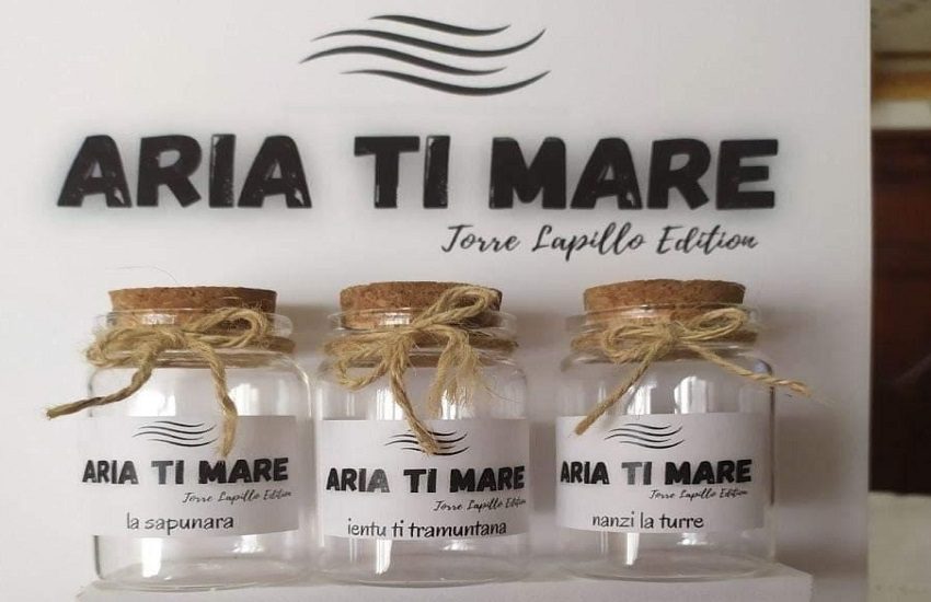 Porto Cesareo, studente universitario inizia a vendere aria di mare in barattolo